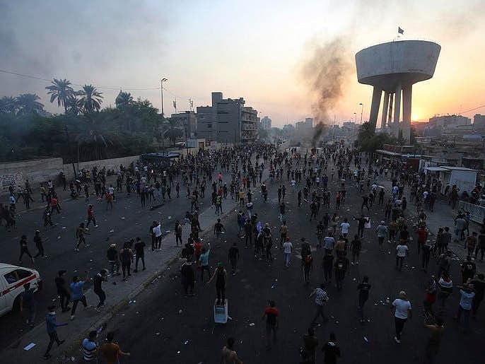 عراق کے کئی شہروں میں پھیل گئے پُر تشدد مظاہرے،ہلاکتوں کی تعداد سات ہوگئی