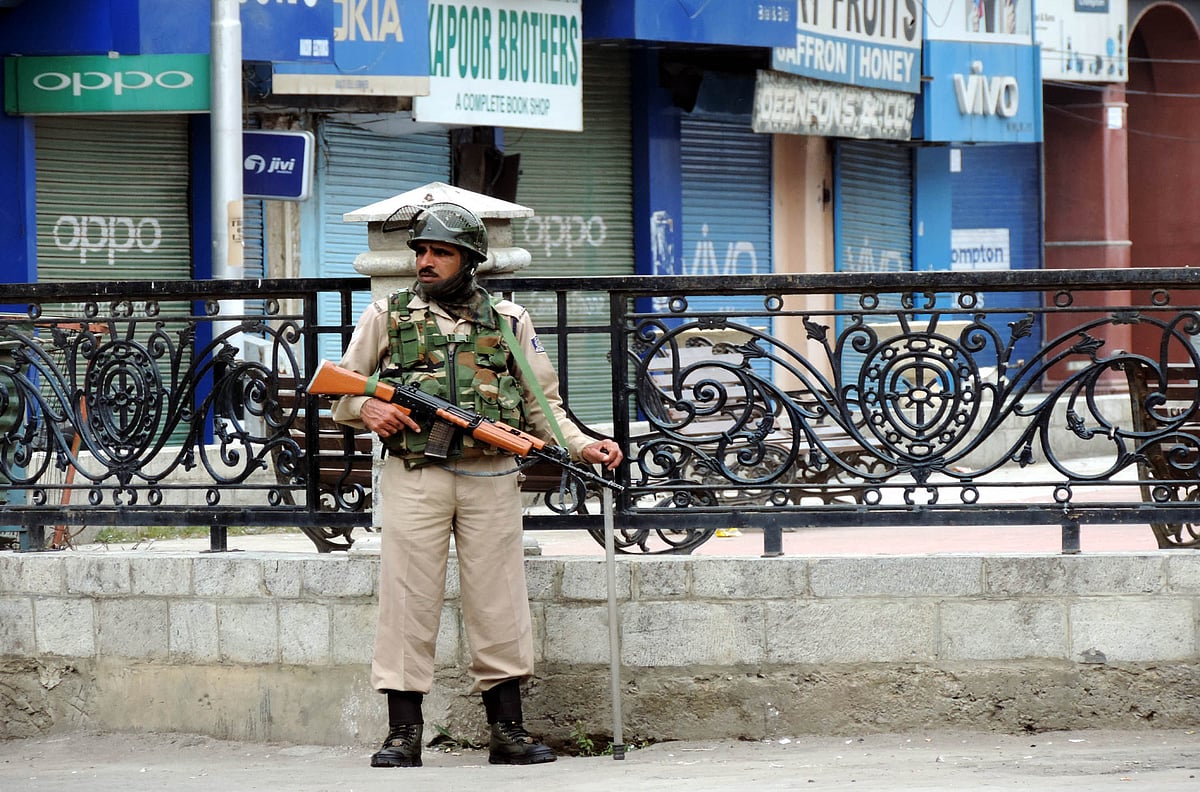 کشمیر میں غیر یقینی صورتحال کا 129 واں دن