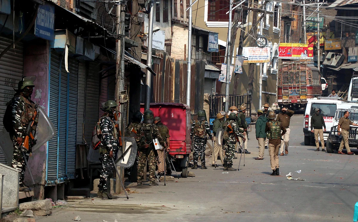 کشمیر: غیر یقینی صورتحال کے بیچ دسویں جماعت کے امتحانات شروع