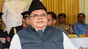 جموں و کشمیر کے سابق گورنر ستیہ پال ملک کے گھر پہنچی سی بی آئی، بدعنوانی معاملہ کی چل رہی جانچ