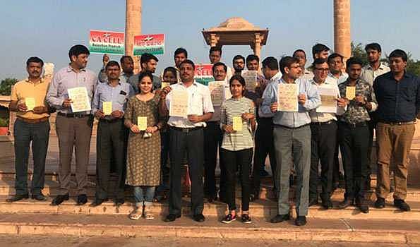 معیشت کا برا حال ہے مودی جی! وزیر اعظم کو بھیجے جائیں گے ایک ہزار سے زائد پوسٹ کارڈ