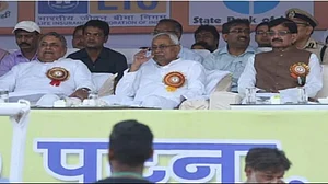 بہار: پٹنہ میں ’راون دَہن‘ سے دور رہے بی جے پی لیڈران، تنہا پڑ گئے سی ایم نتیش