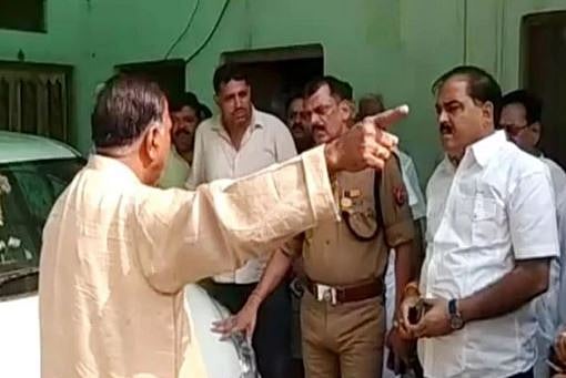 اتر پردیش میں غنڈے بے لگام، بی جے پی ضلع صدر پر ہی کر دی اندھا دھند فائرنگ