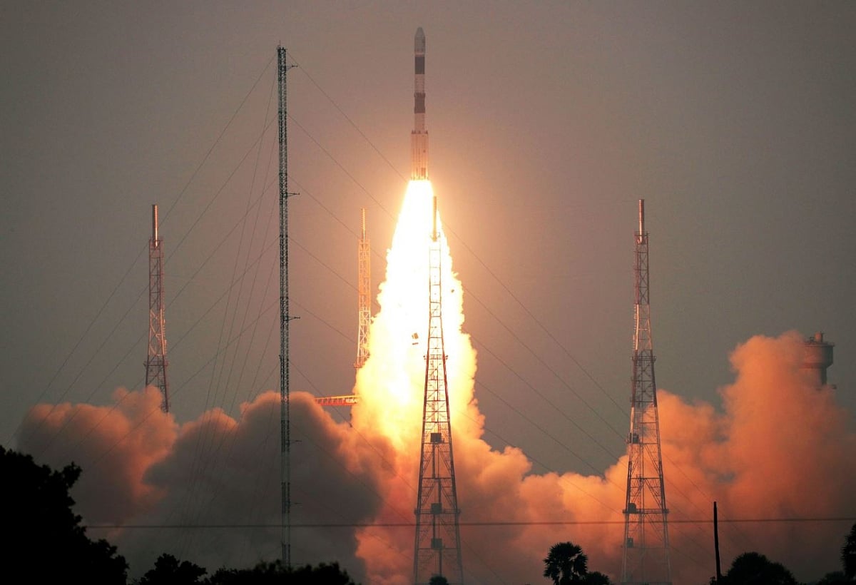 خلاء سے دشمنوں پر نظر رکھنے کے لیے اِسرو نے لانچ کیا کارٹوسیٹ-3