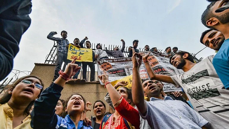 تصویر سوشل میڈیا