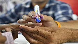 جھارکھنڈ میں سخت سیکورٹی انتظامات کے درمیان 15 اسمبلی سیٹوں کے لیے ووٹنگ جاری