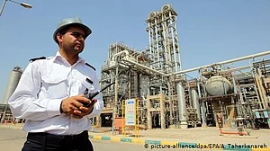 تیل کے نئے ذخائر ایرانی عوام کے لیے ایک تحفہ :صدر روحانی