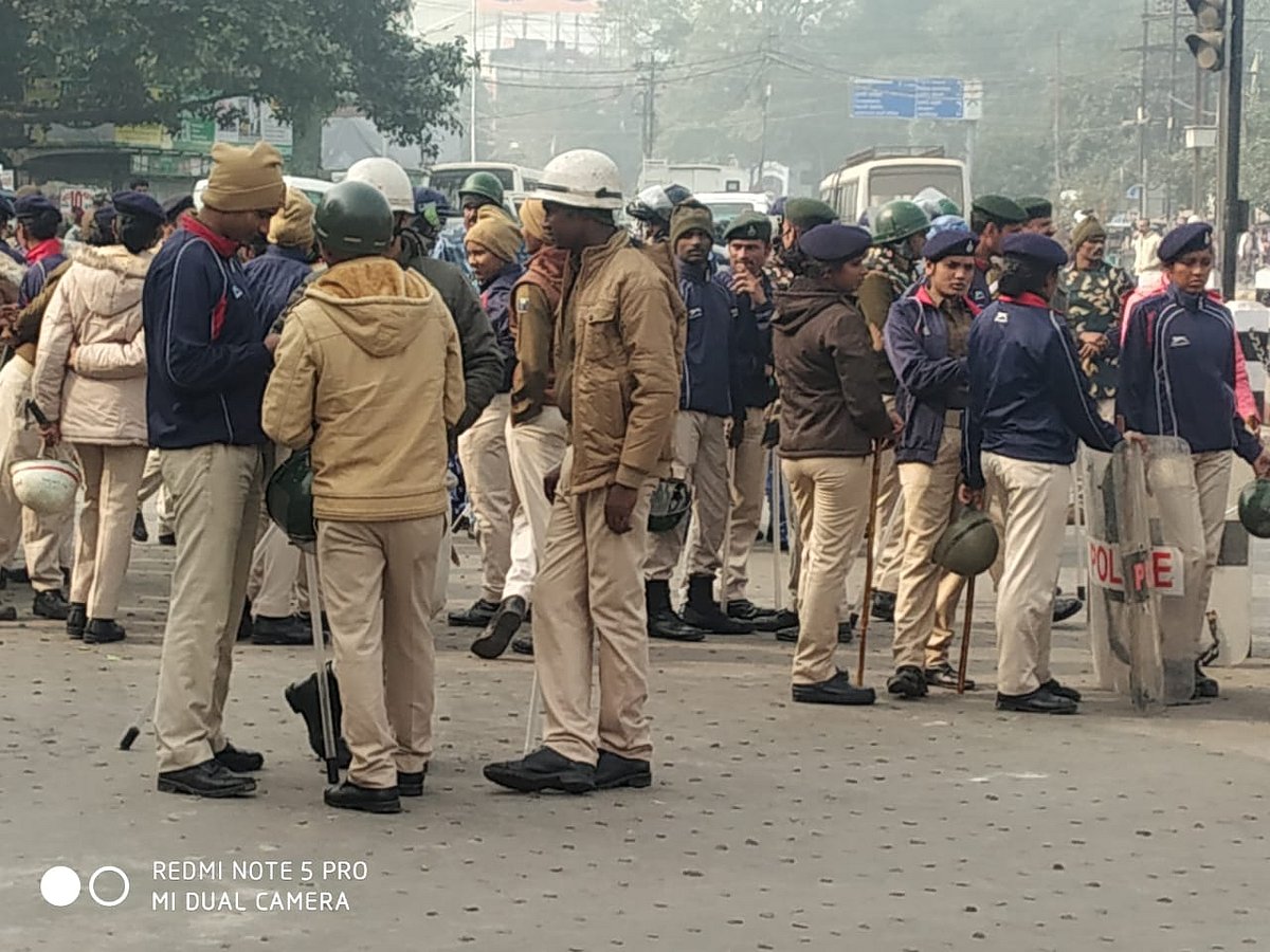پٹنہ: شہریت قانون کے خلاف سڑکوں پر نکلا ہجوم، پی ایم مودی کے خلاف لگے فلک شگاف نعرے