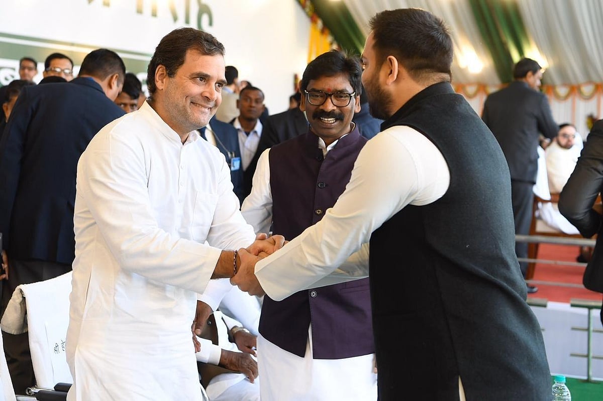 ہیمنت سورین نے جھارکھنڈ کے 11 وزیراعلی کے عہدے کا حلف لیا