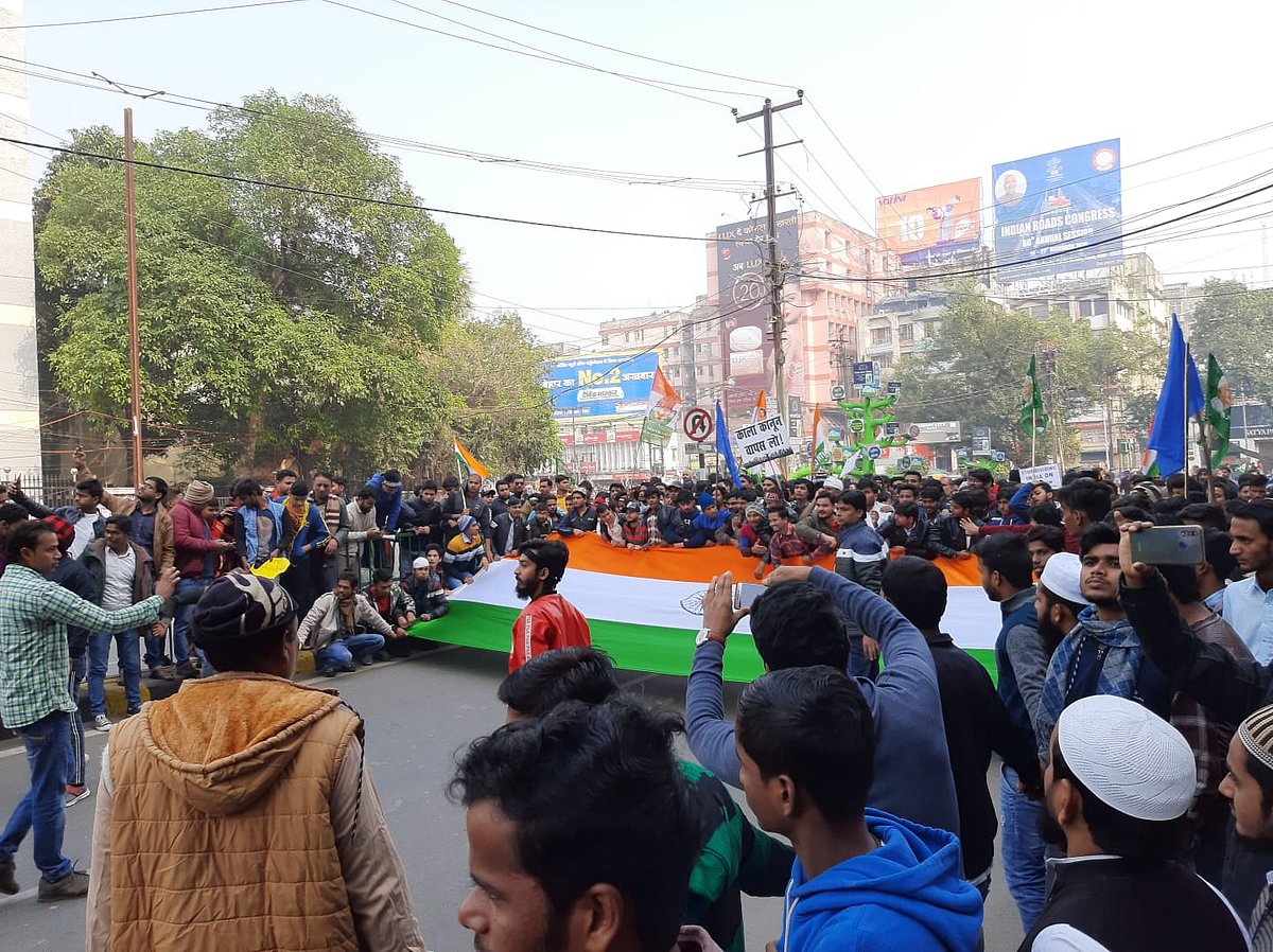 پٹنہ: شہریت قانون کے خلاف سڑکوں پر نکلا ہجوم، پی ایم مودی کے خلاف لگے فلک شگاف نعرے