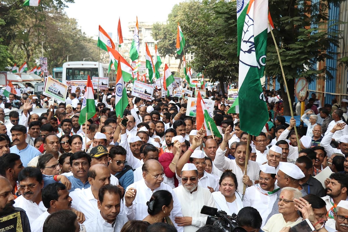مودی و امت شاہ جھوٹوں کے سردار ہیں: ملکارجن کھڑگے