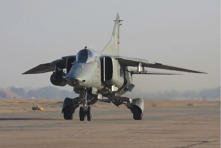 کارگل جنگ کا جانباز جنگی طیارہ مگ-27 ہوا ریٹائر، جودھپور میں دی گئی آخری سلامی