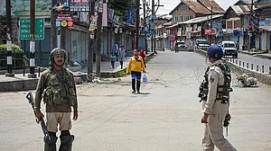 کشمیر: جامع مسجد مسلسل 19ویں جمعے بھی خاموش، غیر یقینی صورت حال کے 131 دن مکمل