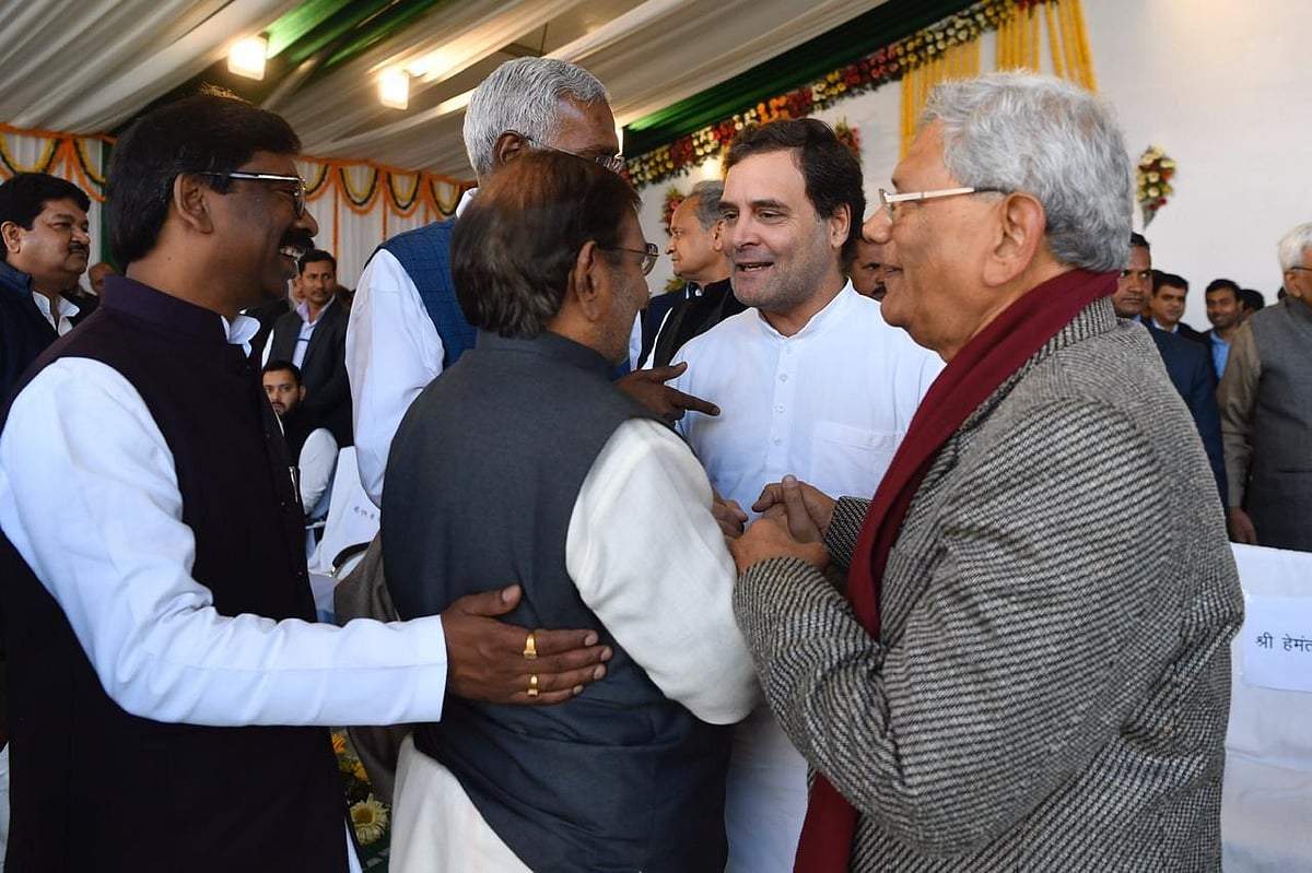 ہیمنت سورین نے جھارکھنڈ کے 11 وزیراعلی کے عہدے کا حلف لیا