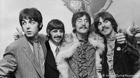 لینن کا چشمہ، قریب دو لاکھ ڈالرز میں نیلام