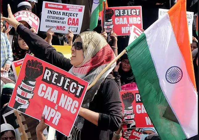 این پی آر مینوئل میں مسلمانوں کا ایک بھی تہوار شامل نہیں، علماء کیوں نہیں کر رہے مخالفت