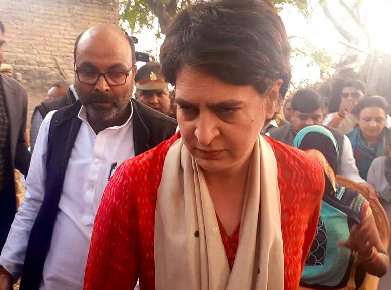 اناؤ: متاثرہ کی موت کھوکھلے نظم ونسق کی عکاس، اہل خانہ سے ملاقات کے بعد پرینکا کا بیان