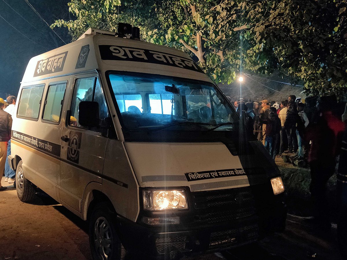 نم آنکھوں کے ساتھ اناؤ متاثرہ سپرد خاک! خاندان کو 25 لاکھ، ملازمت اور پکے مکان کا وعدہ