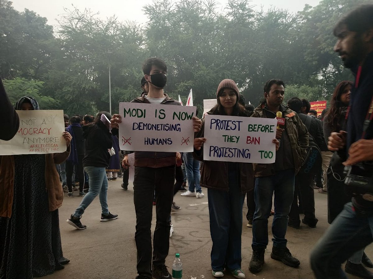 گراؤنڈ رپورٹ: دہلی کے جنتر منتر پر سی اے اے کے خلاف امنڈا عوامی سیلاب