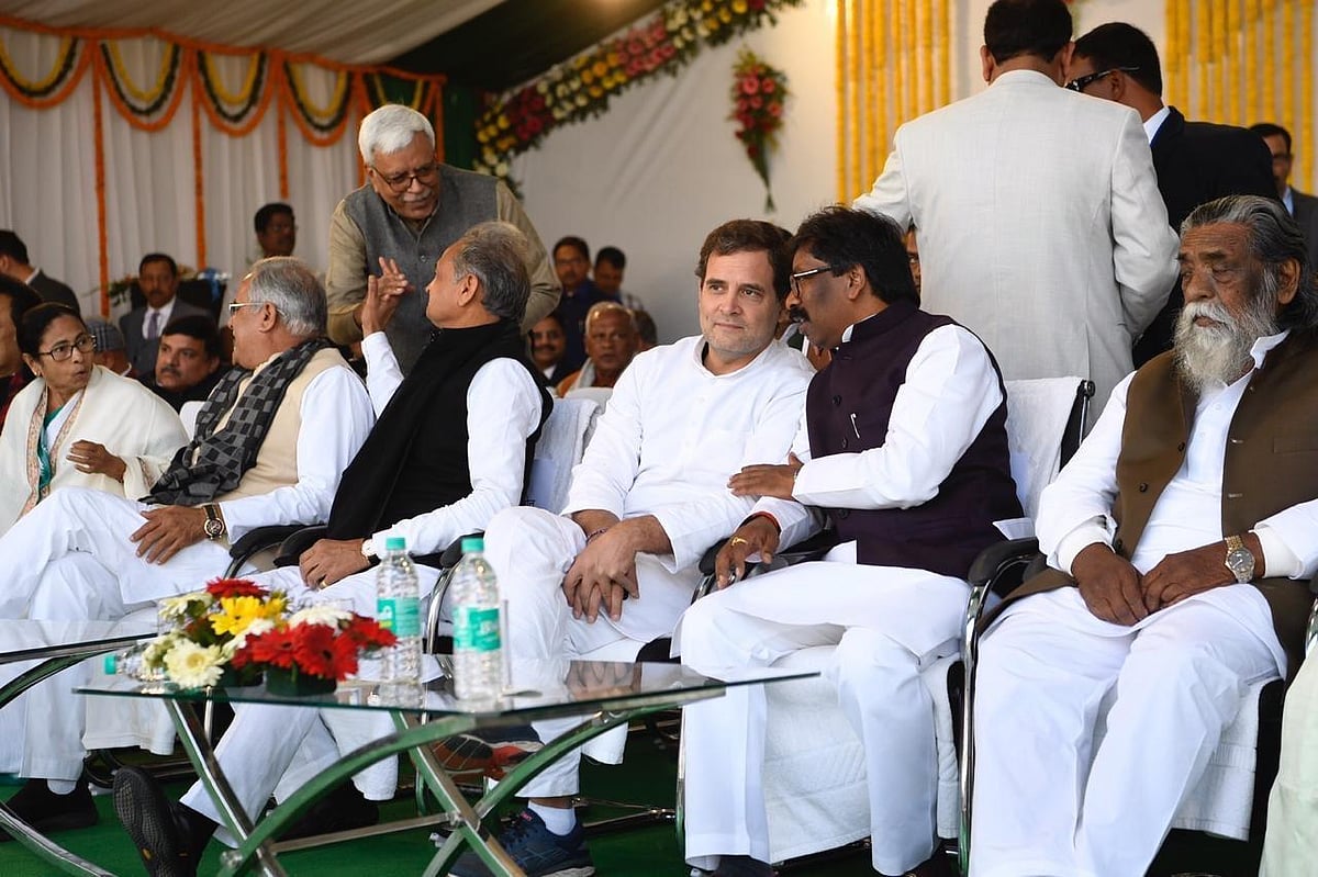 ہیمنت سورین نے جھارکھنڈ کے 11 وزیراعلی کے عہدے کا حلف لیا