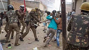 دریا گنج معاملہ میں 8 نابالغوں کی رہائی، 20 افراد اب بھی پولیس حراست میں