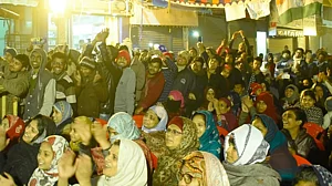 ہمیں کورونا کا ڈر نہیں، سیاہ قوانین ہٹائے بغیر دھرنا ختم نہیں ہوگا: سبزی باغ مظاہرین