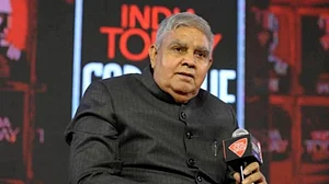 بنگال تقسیم کو تاریخی قرار دینے والے ٹوئٹ کو گورنر نے ڈلیٹ کیا