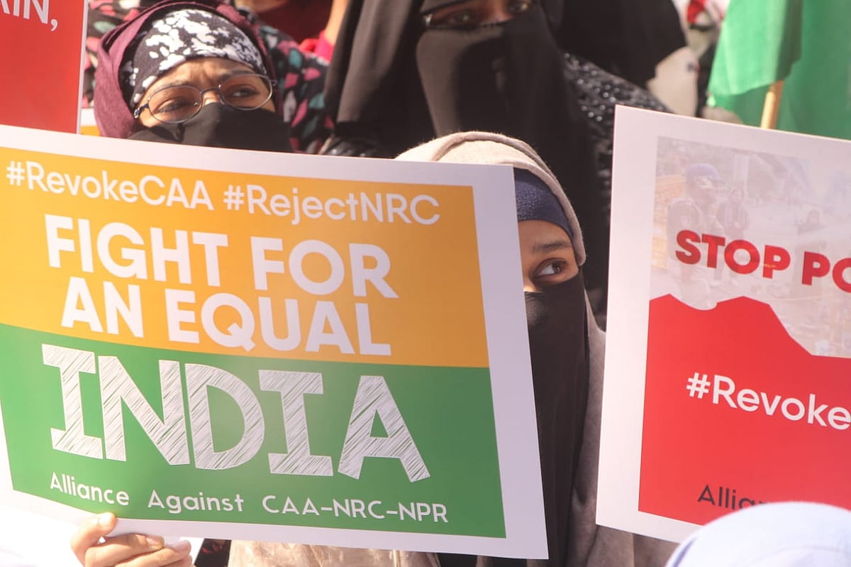 دہلی: سی اے اے کی مخالفت میں جامع مسجد پر ’کینڈل مارچ‘، ہزاروں افراد کی شرکت