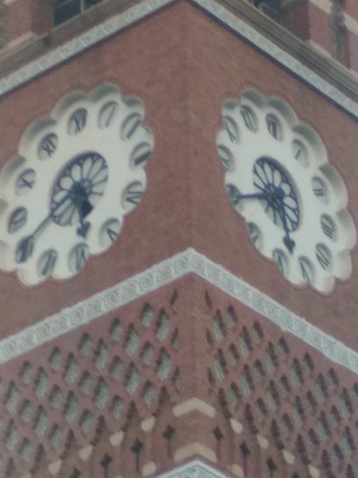  لکھنؤ کا تاریخی ’گھنٹَہ گھر‘ جہاں خواتین کا احتجاج جاری ہے... حسین افسر