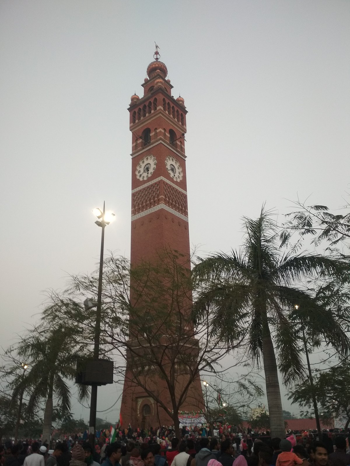  لکھنؤ کا تاریخی ’گھنٹَہ گھر‘ جہاں خواتین کا احتجاج جاری ہے... حسین افسر