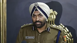 دہلی تشدد Update: اب تک 18 ایف آئی آر، 108 گرفتار، ہر زاویے سے تحقیقات جاری، پولیس