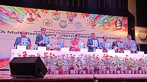 جامعہ ملیہ اسلامیہ کی صد سالہ تقریبات، سہ روزہ بین الاقوامی کانفرنس کا افتتاح