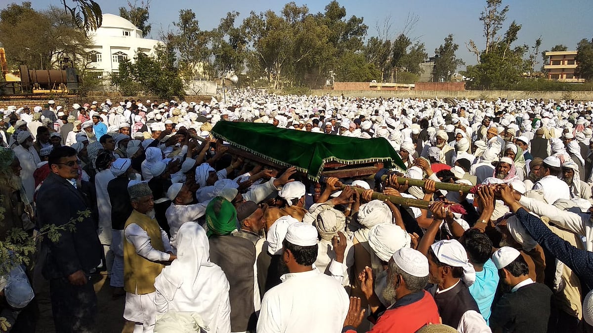 سابق رکن پارلیمنٹ چوہدری خورشید احمد میو کا انتقال، جنازے میں امنڈی بھیڑ