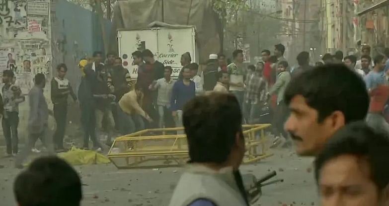 دہلی: موج پور میں سی اے اے حامیوں کا ہنگامہ، بی جے پی رہنما کپل مشرا پر بھڑکانے کا الزام