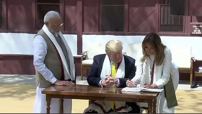 سابرمتی آشرم میں ڈونالڈ ٹرمپ نے ’باپو‘ کا ذکر تک نہیں کیا