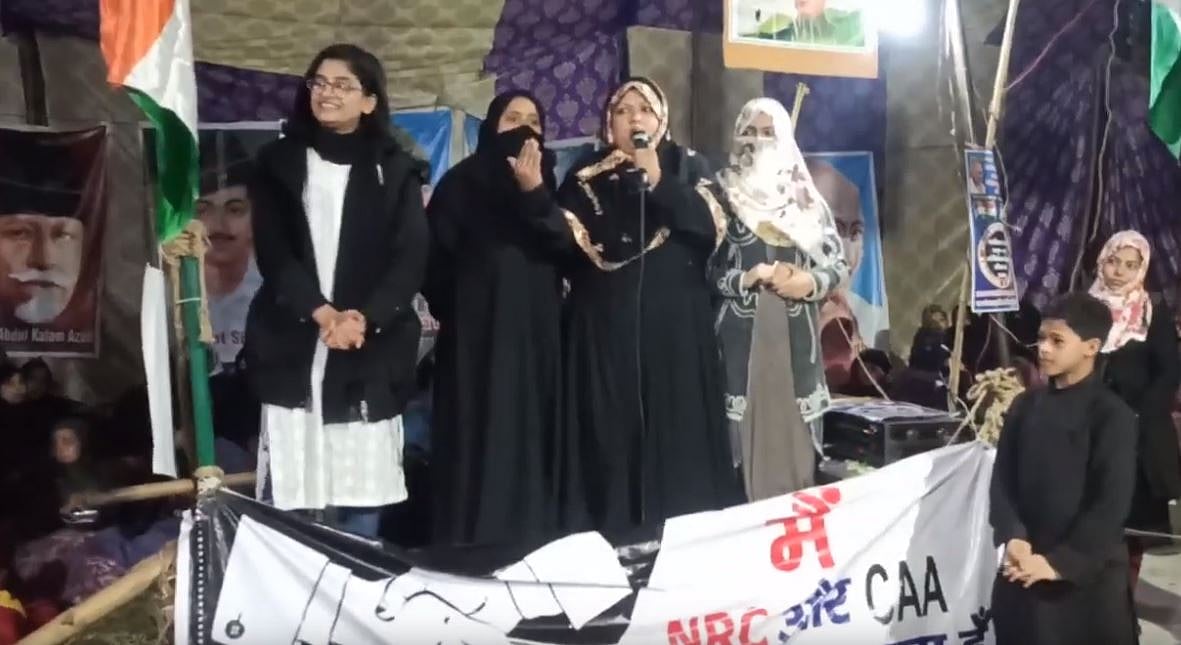 شہریت قانون... ہم صرف چولہا نہیں پھونکتیں، قوم کی بھی فکر ہے: خاتون مظاہرین