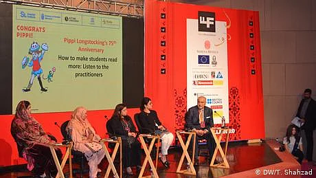 لاہور ادبی میلہ: بچوں میں کتابیں پڑھنے کا شوق کیسے پیدا کیا جائے؟