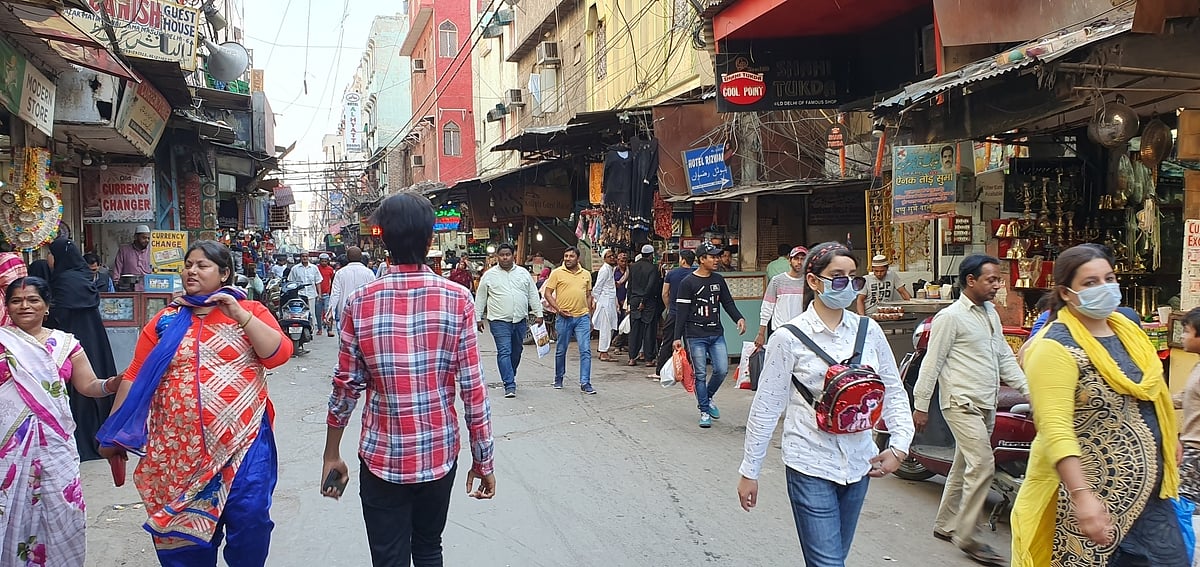 دہلی: جامع مسجد کے لذیذ کھانوں پر پہلے ’فسادات‘ اب ’کورونا‘ کا سایہ 