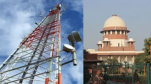 سپریم کورٹ کی پھٹکار، کیا ٹیلی کام کمپنیاں ہمیں بیوقوف سمجھتی ہیں؟