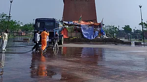 مولانا کلب صادق کی اپیل پر ’گھنٹہ گھر‘ کا مظاہرہ ختم