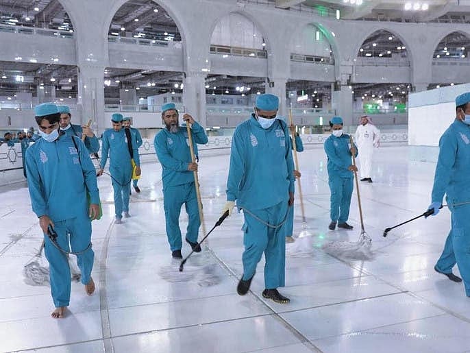 مسجد حرام اور مطاف کو روزانہ کیسے صاف رکھا جاتا ہے؟