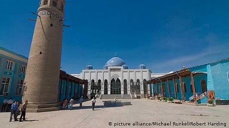 ’لوگ گھروں میں نماز ادا کریں، مسجد جانے سے اجتناب برتیں‘