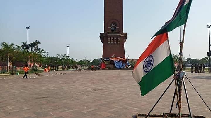 گھنٹہ گھر کا منظر