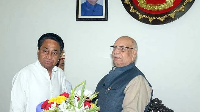 سوشل میڈیا، فائل تصویر