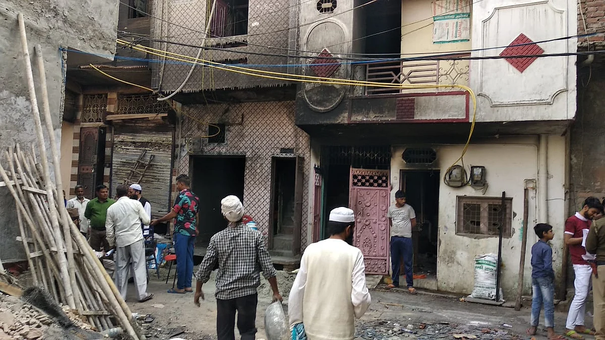 منظم حملہ کی خوفناک تصویر:  نقصان زدہ مدرسہ-مسجد، خاکستر دکانیں اور ویران مکانات