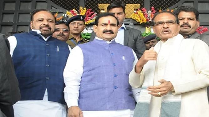 مدھیہ پردیش حکومت کو کوئی خطرہ نہیں: دگوجے سنگھ