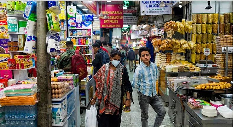 باہری دہلی میں لاک ڈاؤن کی اڑی دھجیاں، سیلون اور پان-سگریٹ تک کی دکانیں کھلیں