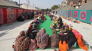 ’لاک ڈاؤں نے دہلی فساد متاثرین تک پہنچے والی امداد کی راہیں مسدود کر دیں‘