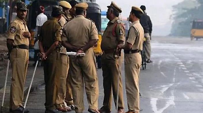 کورونا: مشتبہ مریض محمد گلزار نے کی خودکشی، کوارنٹائن سنٹر کی چھت سے لگائی چھلانگ