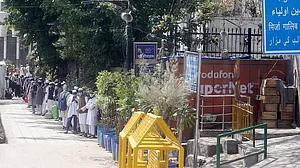 تبلیغی جماعت کی کوتاہی، جو مسلمانوں پر بھاری پڑے گی... ظفر آغا